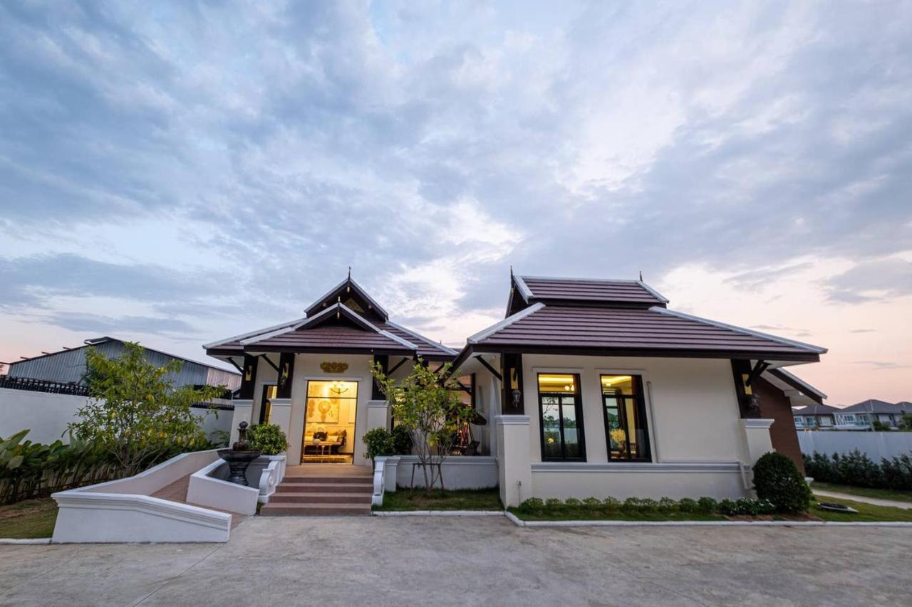 Lanna Kamin Pool Villa Airport Chiang Mai Luaran gambar