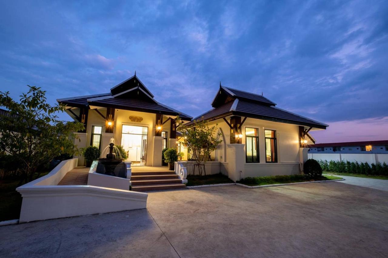 Lanna Kamin Pool Villa Airport Chiang Mai Luaran gambar